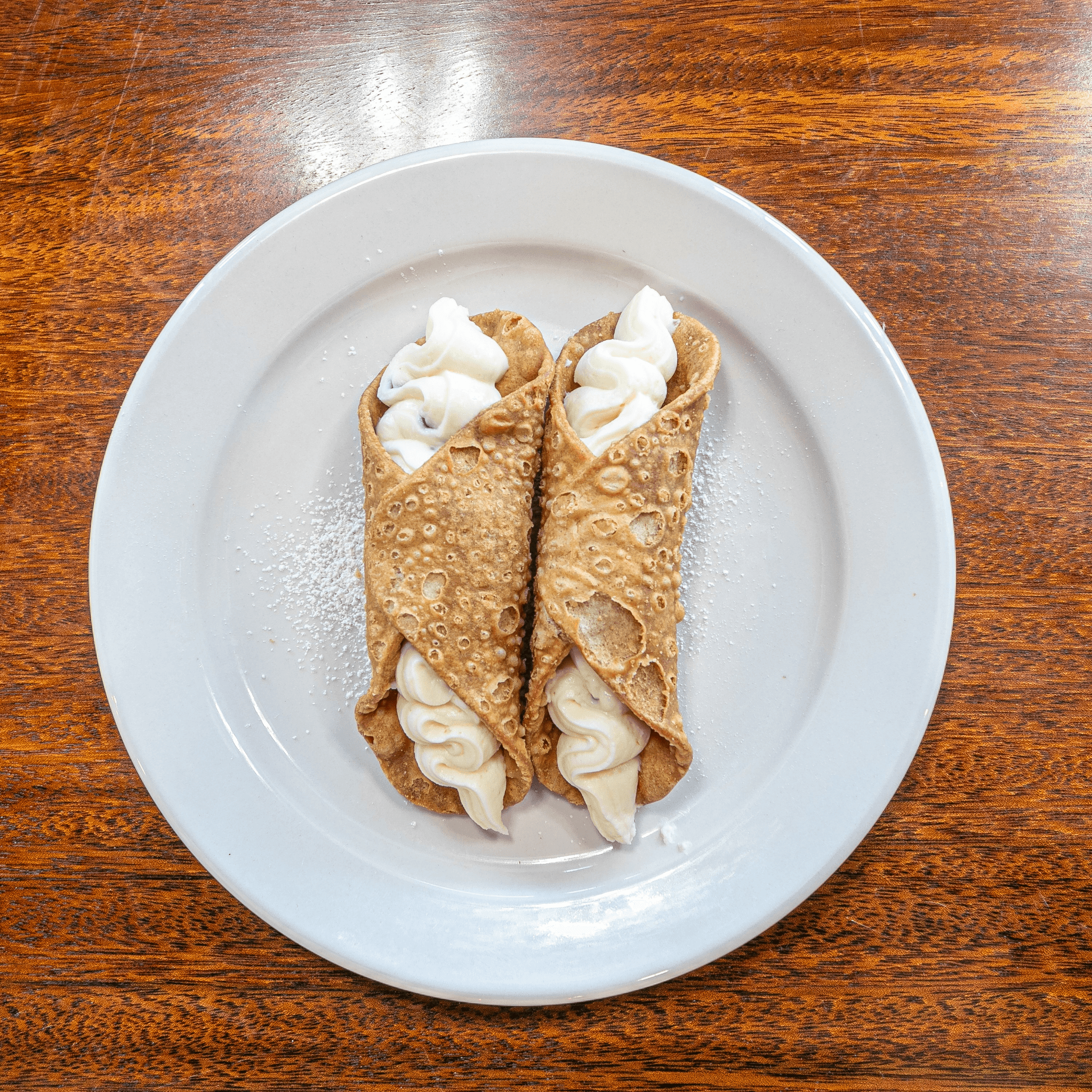 Cannoli.
